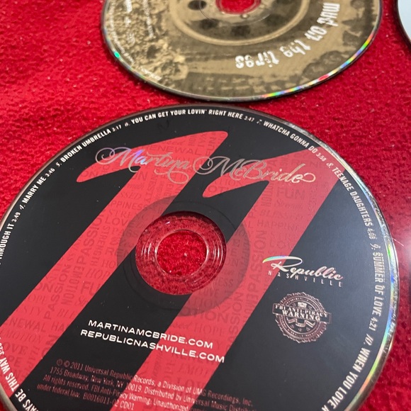 Assorted CD Collection - Picture 9 of 11